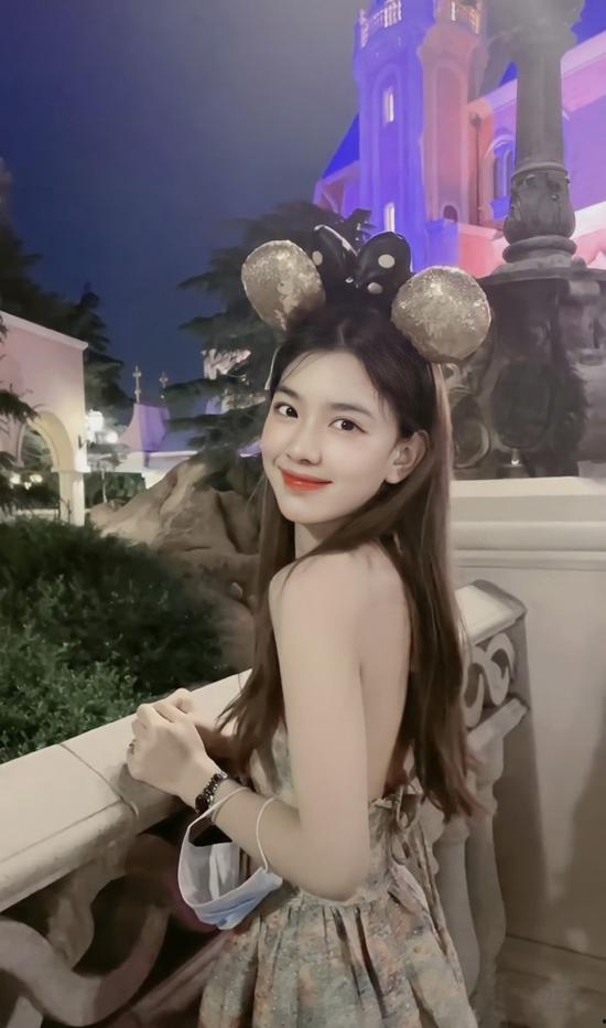 网红出格,揭秘网络红人的另类人生