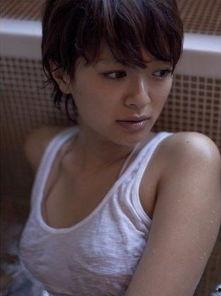 荣仓奈奈生活照,揭秘日本女神的日常魅力